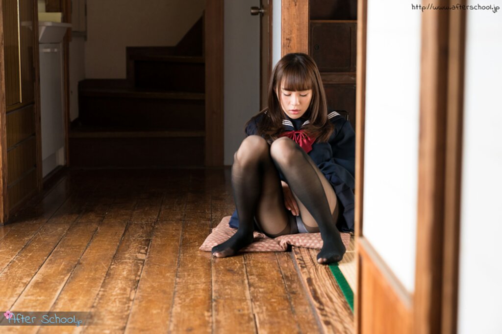 Kitagawa yuzu seated in doorway rubbing her pussy in pantyhose
