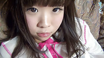 Cutie Uri full lips