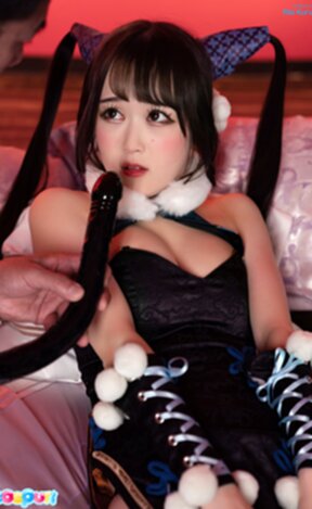 Ria Kurumi in cheongsam spreads her legs masturbated with dildo and vibrator