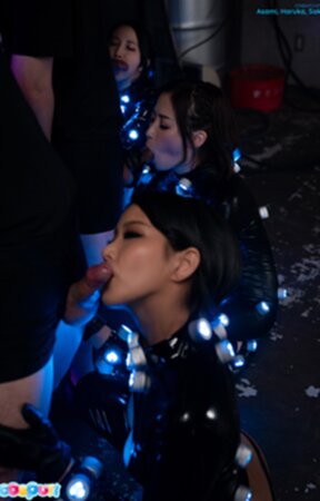 Asami Kondo and Haruka Suzuno sucking cock with Saki Kawanami