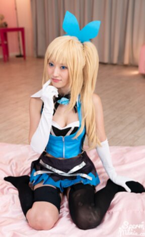 Mizuki on her knees taking cum in her mouth